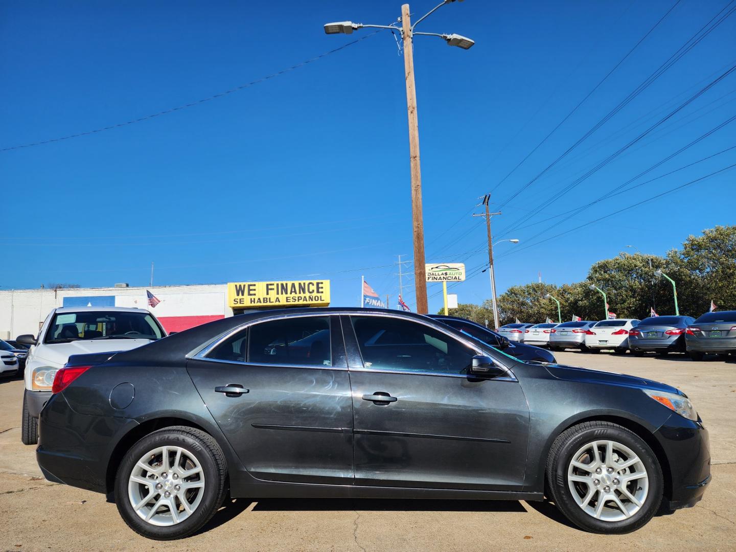 2016 BLACK Chevrolet Malibu Limited LIMITED LT (1G11C5SA2GU) , AUTO transmission, located at 2660 S.Garland Avenue, Garland, TX, 75041, (469) 298-3118, 32.885551, -96.655602 - Photo#2